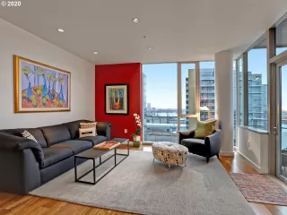 Photo #1: 20282358 Listing