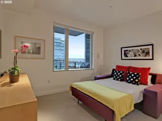 Photo #5: 20282358 Listing