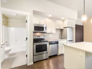 Photo #3: 20282371 Listing