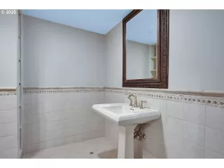 Photo #4: 20282648 Listing 