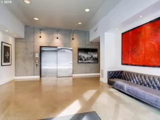 Photo #4: 20282782 Listing