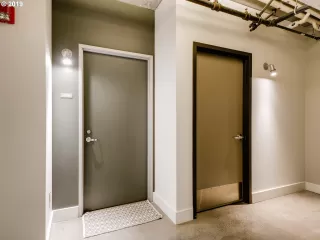 Photo #5: 20282782 Listing