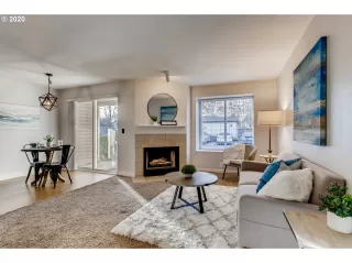 Photo #2: 20283431 Listing