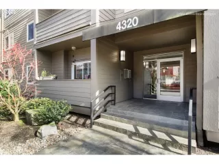 Photo #2: 20284147 Listing 