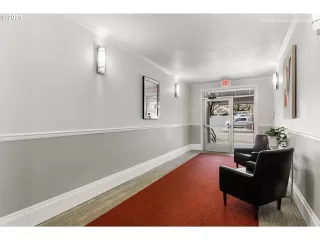 Photo #3: 20284147 Listing 