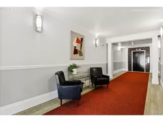 Photo #5: 20284147 Listing 