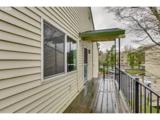 Photo #3: 20284269 Listing