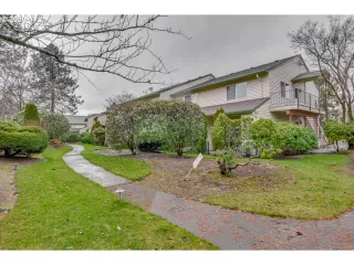 Photo #4: 20284269 Listing