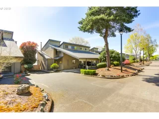 Photo #1: 20284446 Listing 