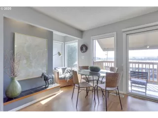 Photo #4: 20284446 Listing 