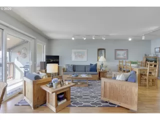 Photo #5: 20284446 Listing 
