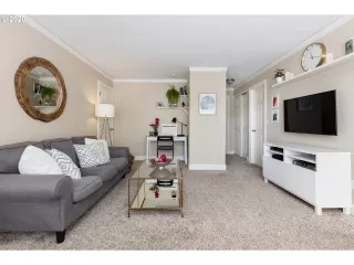 Photo #3: 20285178 Listing 