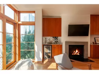 Photo #3: 20285183 Listing