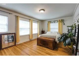 Photo #1: 20285215 Listing