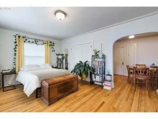 Photo #3: 20285215 Listing