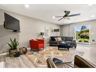 Photo #1: 20285281 Listing