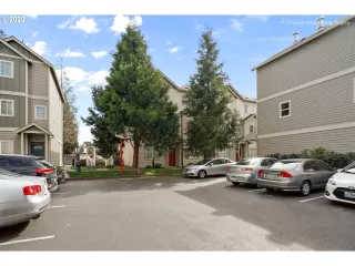 Photo #1: 20285408 Listing