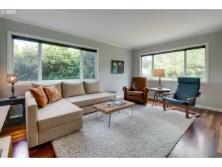 Photo #2: 20285742 Listing