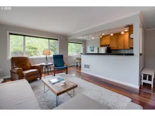 Photo #3: 20285742 Listing