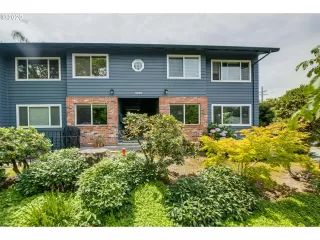 Photo #5: 20285742 Listing