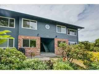 Photo #6: 20285742 Listing