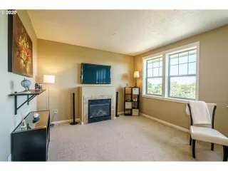 Photo #1: 20285911 Listing
