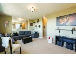 Photo #2: 20285911 Listing