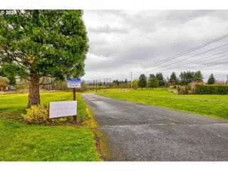 Photo #1: 20286042 Listing