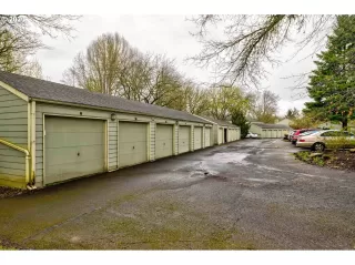 Photo #4: 20286042 Listing
