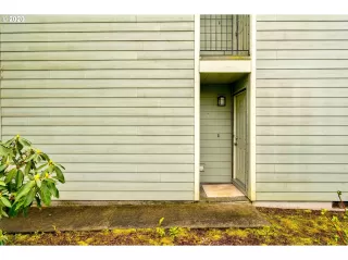 Photo #6: 20286042 Listing