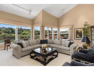 Photo #2: 20286260 Listing