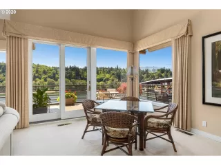 Photo #4: 20286260 Listing