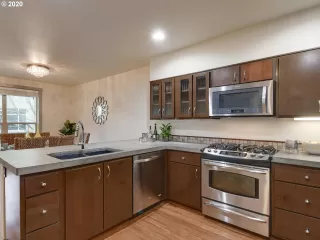 Photo #2: 20286751 Listing 