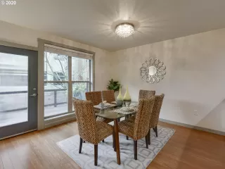 Photo #4: 20286751 Listing 