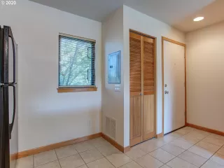 Photo #3: 20286825 Listing 