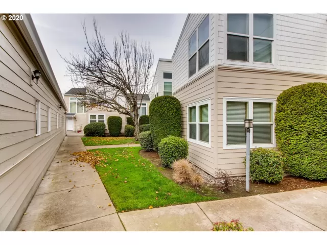 MLS: 20287078 Condo For Sale