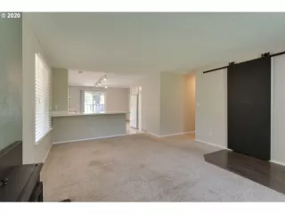 Photo #4: 20287150 Listing