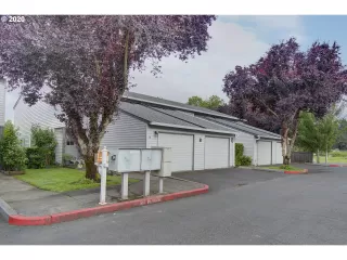 Photo #2: 20287522 Listing