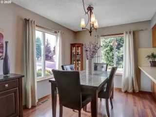 Photo #5: 20288133 Listing