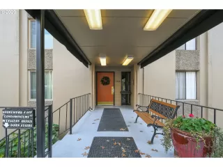 Photo #1: 20288473 Listing