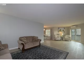 Photo #3: 20288473 Listing