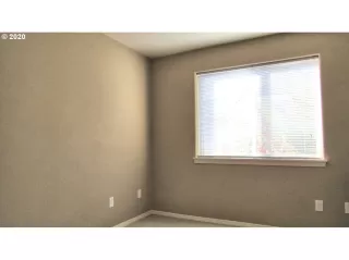 Photo #5: 20288667 Listing