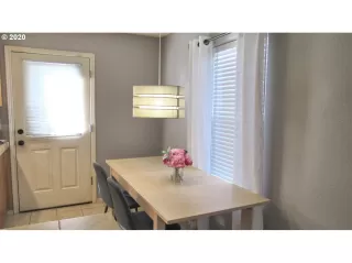 Photo #6: 20288667 Listing