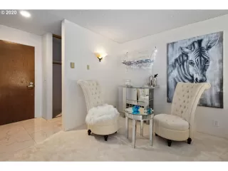 Photo #6: 20289034 Listing 