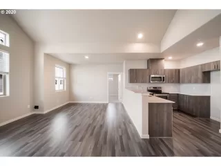 Photo #3: 20289087 Listing