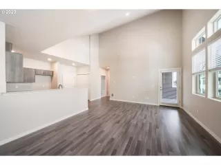 Photo #5: 20289087 Listing