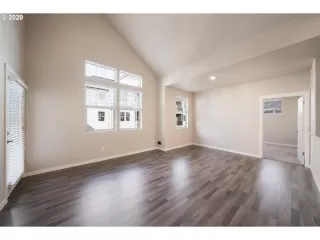 Photo #6: 20289087 Listing