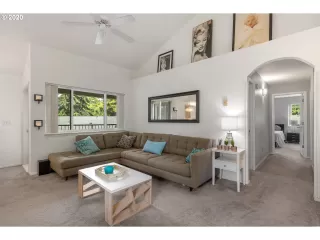 Photo #3: 20289114 Listing