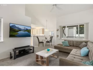 Photo #4: 20289114 Listing