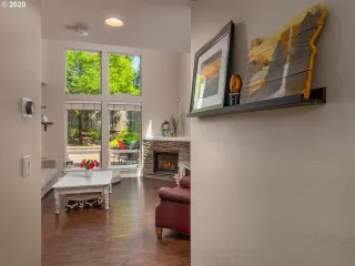 Photo #2: 20289648 Listing